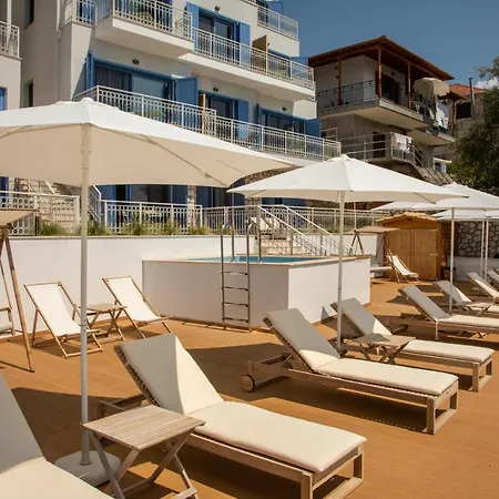 Greek House Complex A3 نيدري